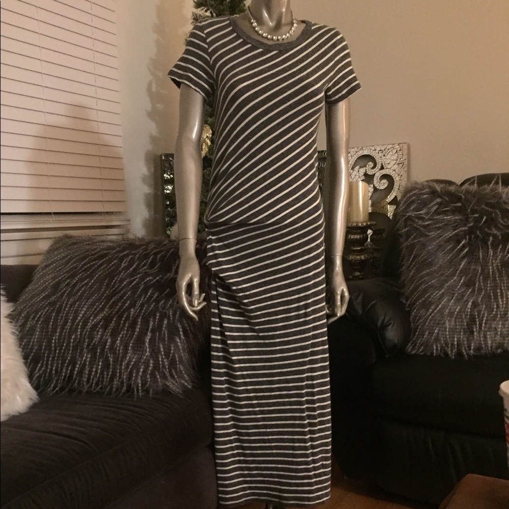James Perse Long Rushed Dress - Picture 6 of 8